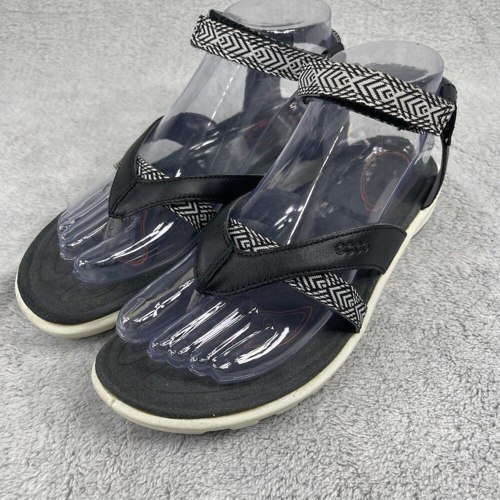 Ecco Cruise Sandals Womens‎ 7-7.5 Black Geometric Print Thong Ankle Strap Sporty
